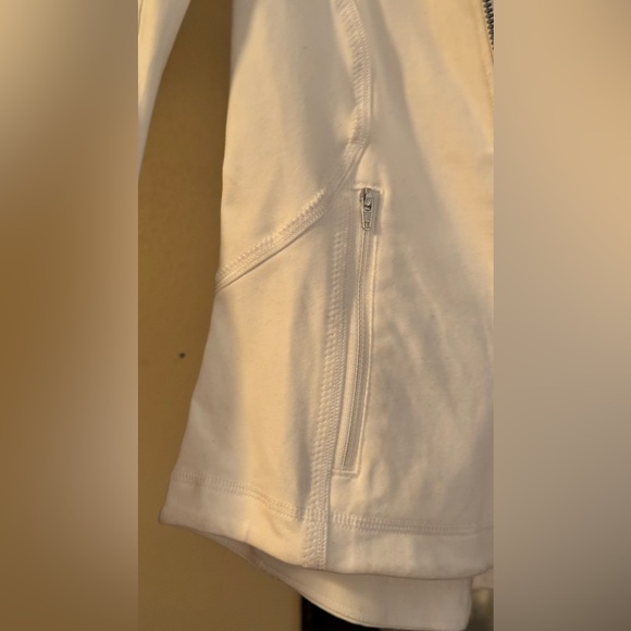 Lululemon Forme Jacket*BR Size 2 White - Picture 3 of 13